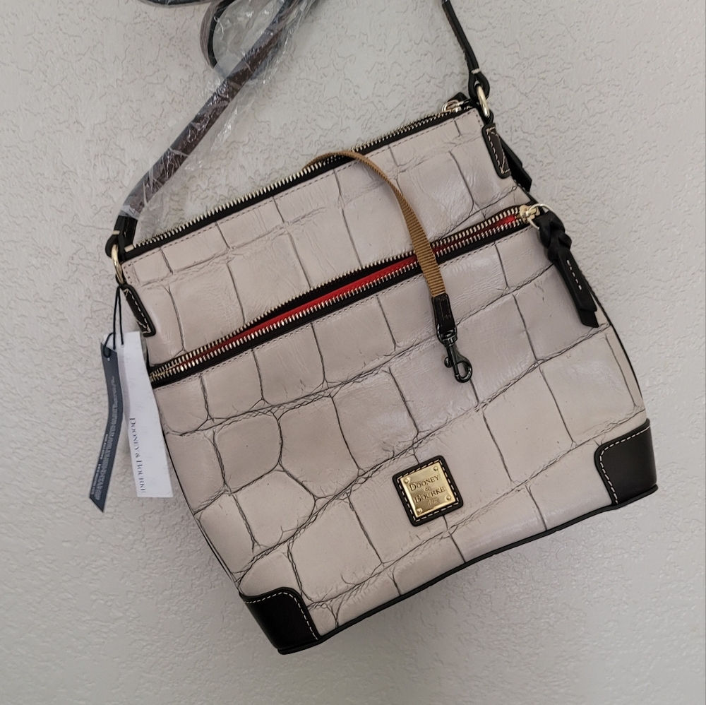 Dooney & Bourke Cross Body Bag
